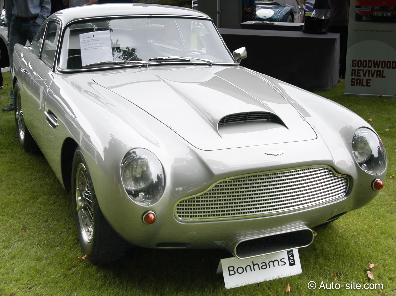 aston martin db4gt 1961 silver front right