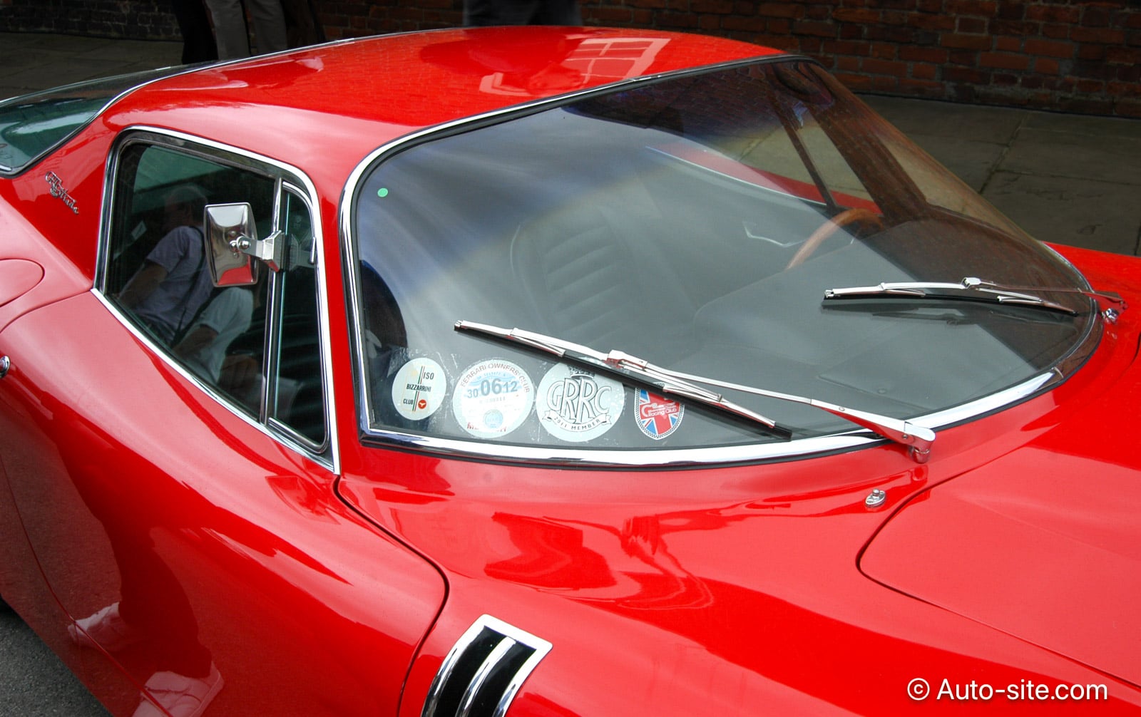 bizzarrini 5300gt strada 1968 auj1 windscreen right