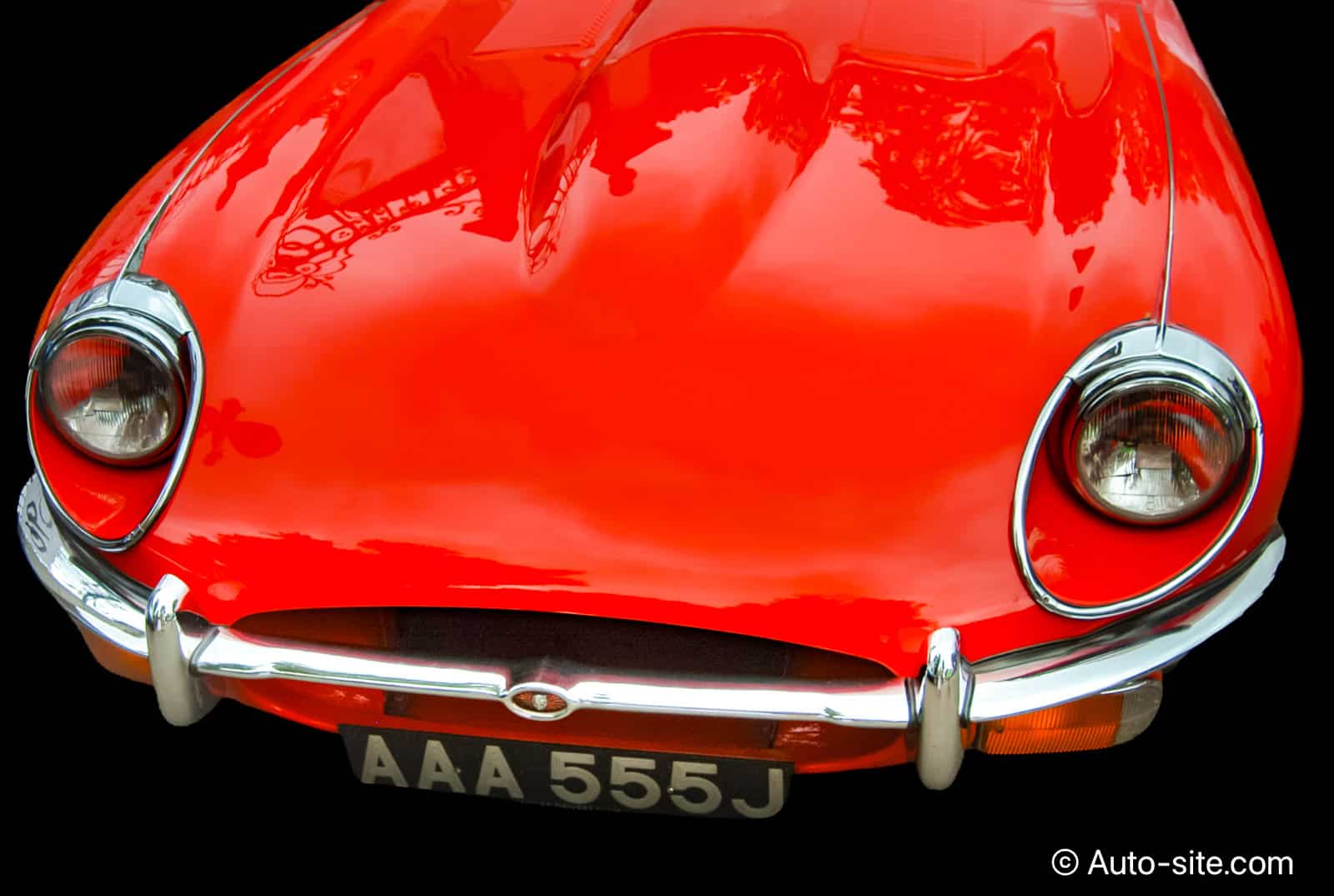 jaguar e type xke series ii 4 2 litre 1969 aaa555j red front isolated