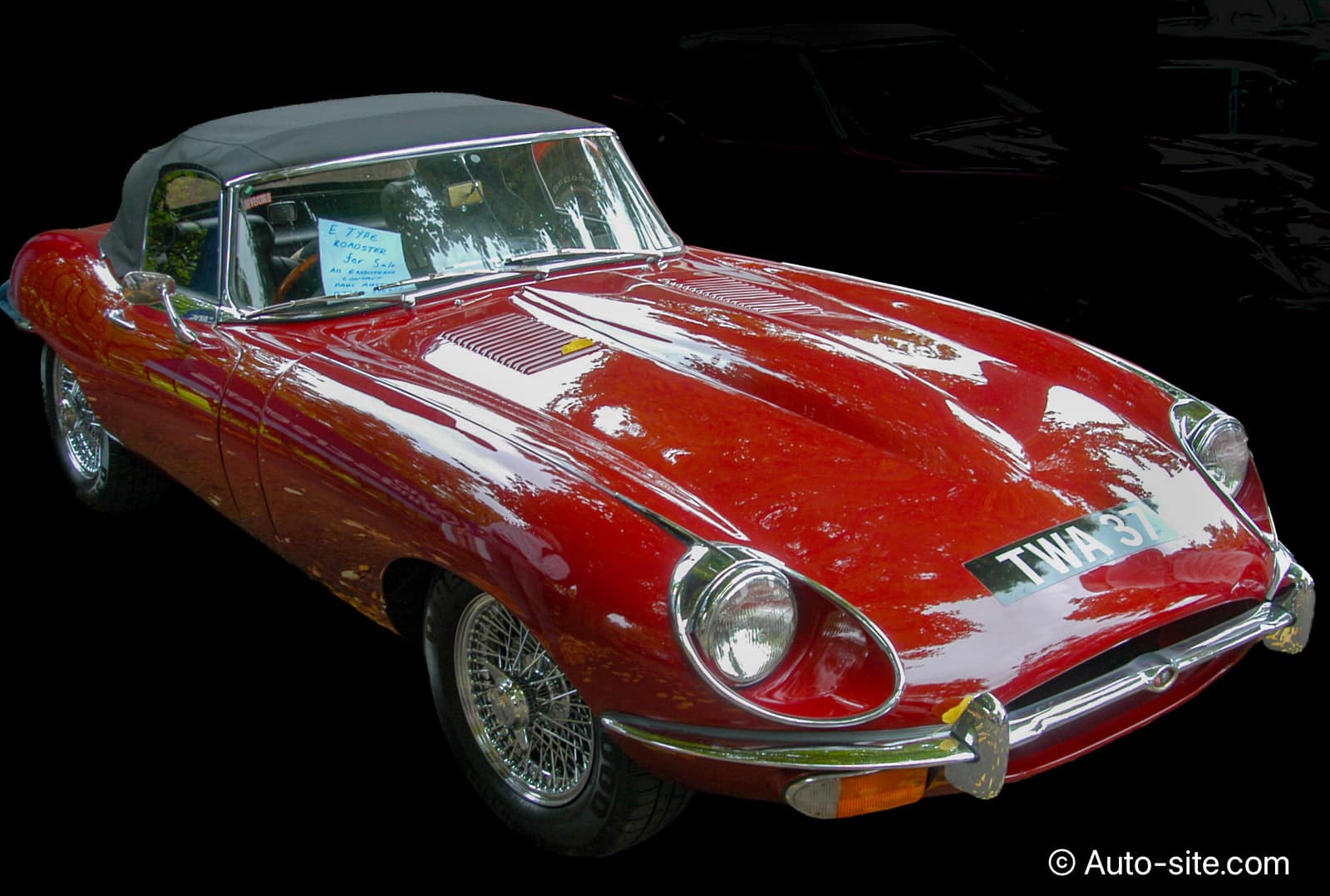 jaguar e type xke series ii roadster 4 2 litre red front right side isolated