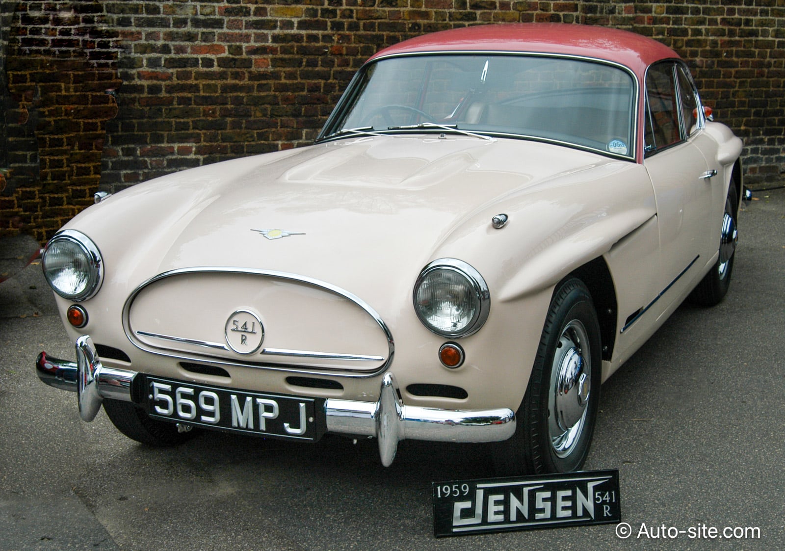 jensen 541r 1959 white red top front left